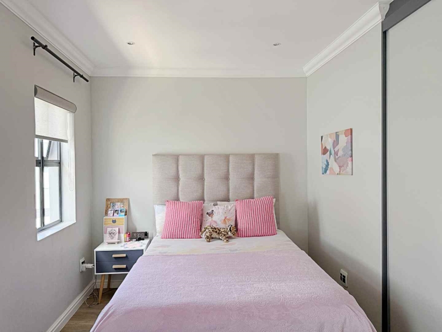 4 Bedroom Property for Sale in Calypso Beach Western Cape